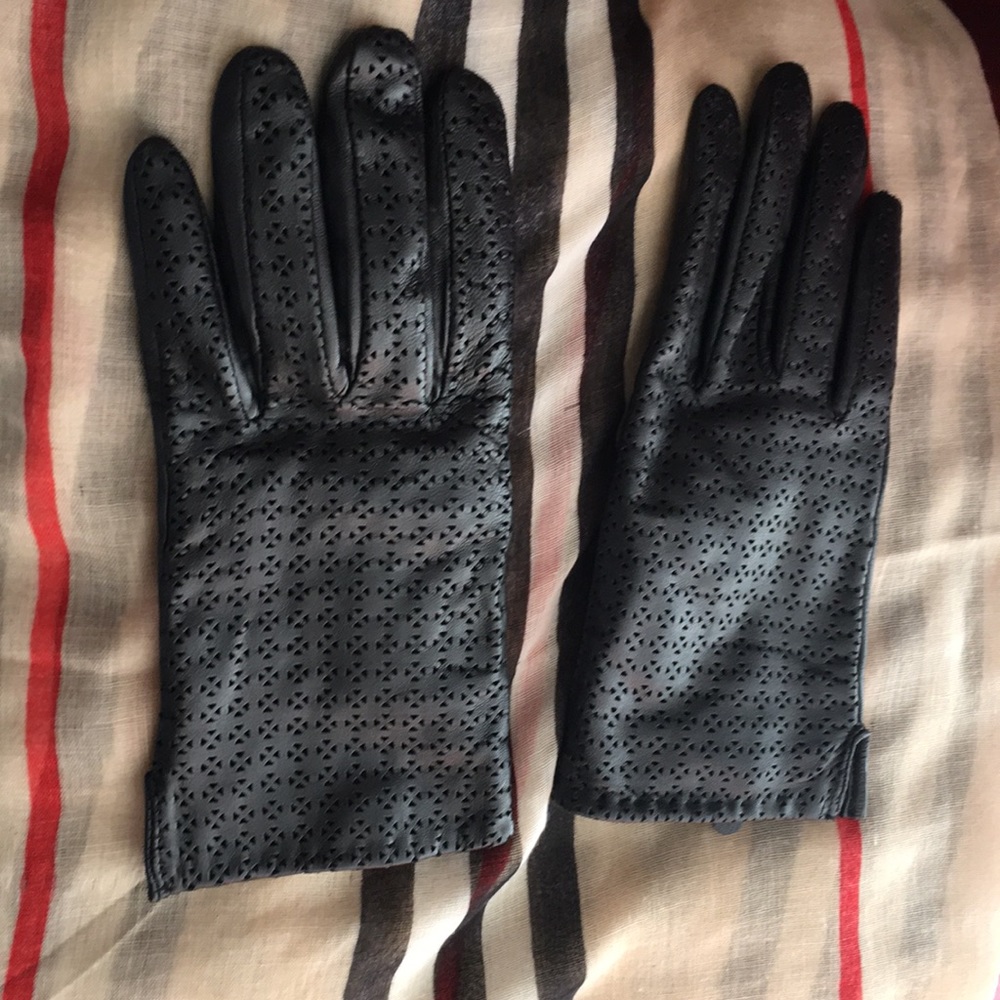 Sheep soft Leather gloves, nice print, pre owned